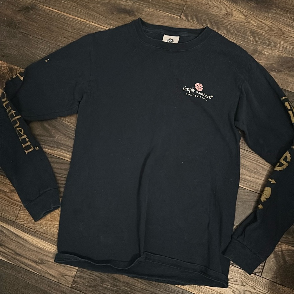 Simply Southern Long-Sleeve Tee-Size Small
